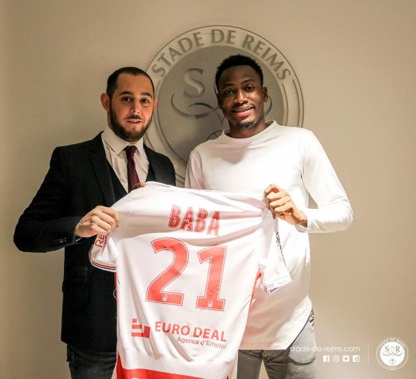 关于今夜体能课后，巴塞罗那官宣签约备战法甲，质疑声仍在，临场指挥获称赞的信息